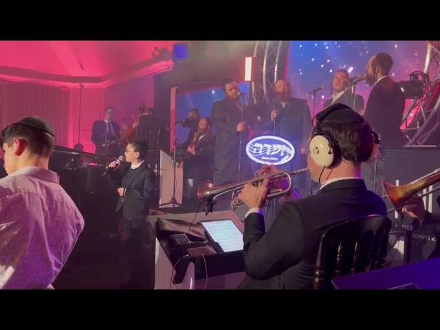Wonder Boy Meir Rosinger Singing At A Recent Event With Zimra Choir.
