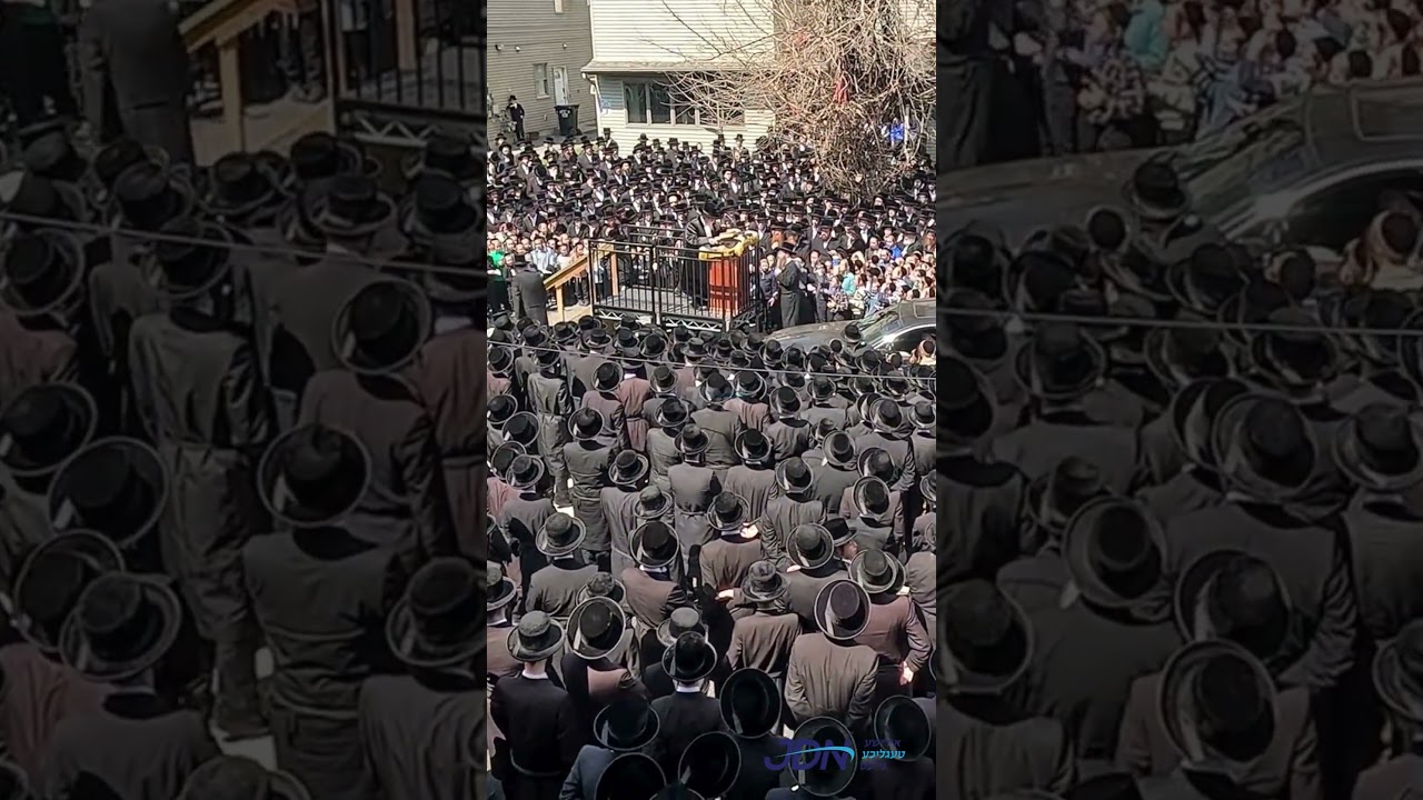 האדמו"ר מסקווירא ביי ברכת אילנות
