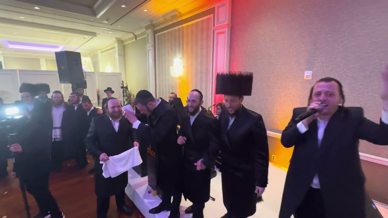 Cheeky Schwartz on on the keys & Sruly Green fire 🔥 & Greenfield & שימון