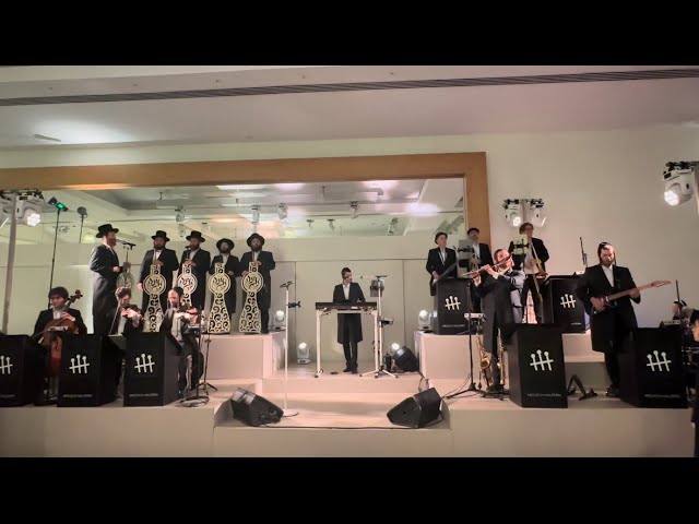 Shira Chadosho MBC Live with Negina Choir