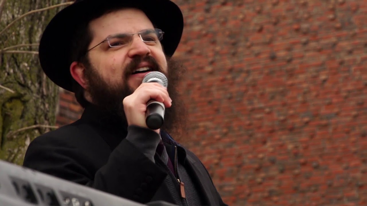 Benny Friedman Sings The Rebbe's Nigunim