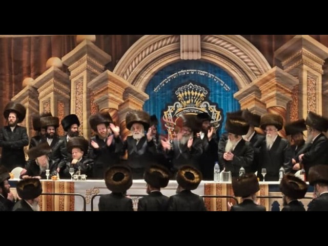 The wedding in Courts of Viznitz Boro Park and Viznitz Yerishulayim.