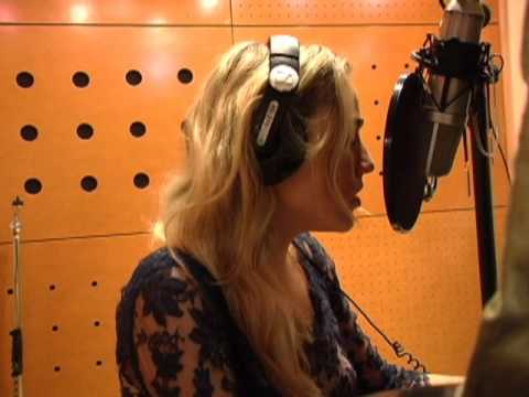 Savannah Zwi - Friend Of Mine [Studio]