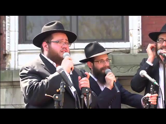 Kapelye Sings Hinei Ma Tov - Lag Ba'omer 5775