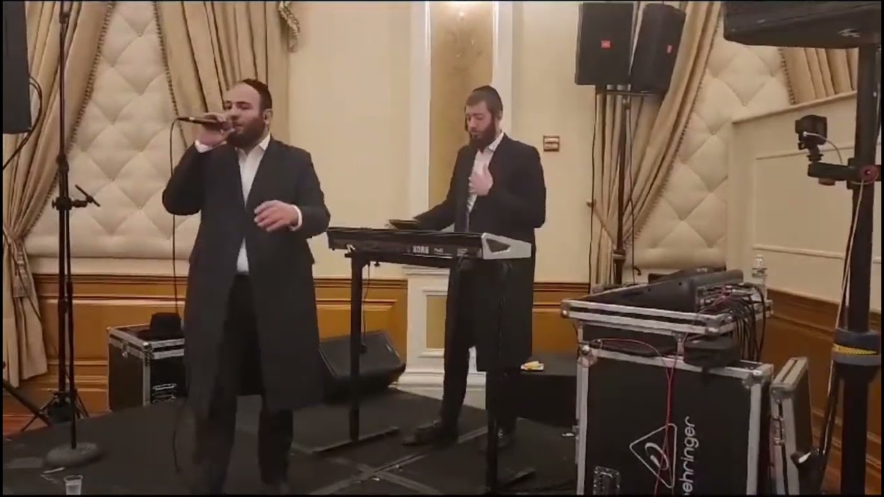 הזמר חיים בראון עם הקלידן דודי יעקובי