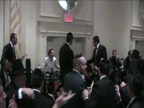 Dovid Gabay Sings Hentalach and MBD's Omar R' Akiva