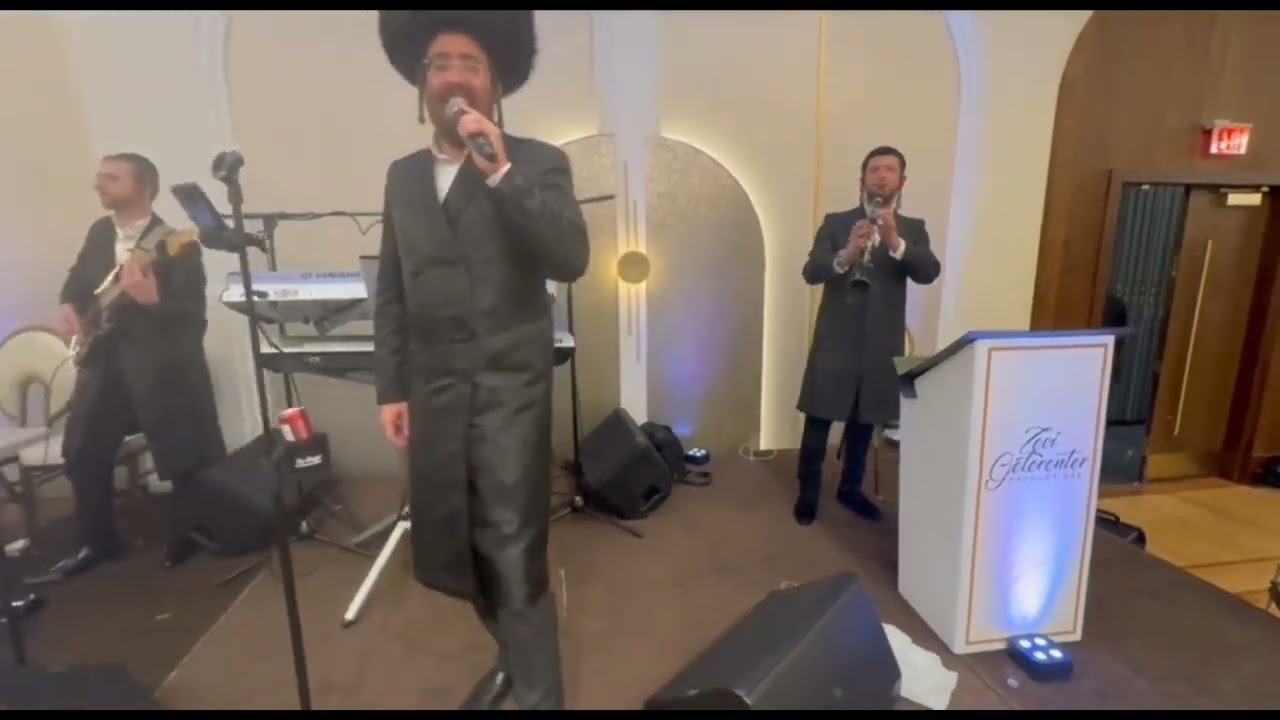 Zevi Gelerenter on the keys & Motty Rosenfeld @ Yeichel Leifer & Daughter