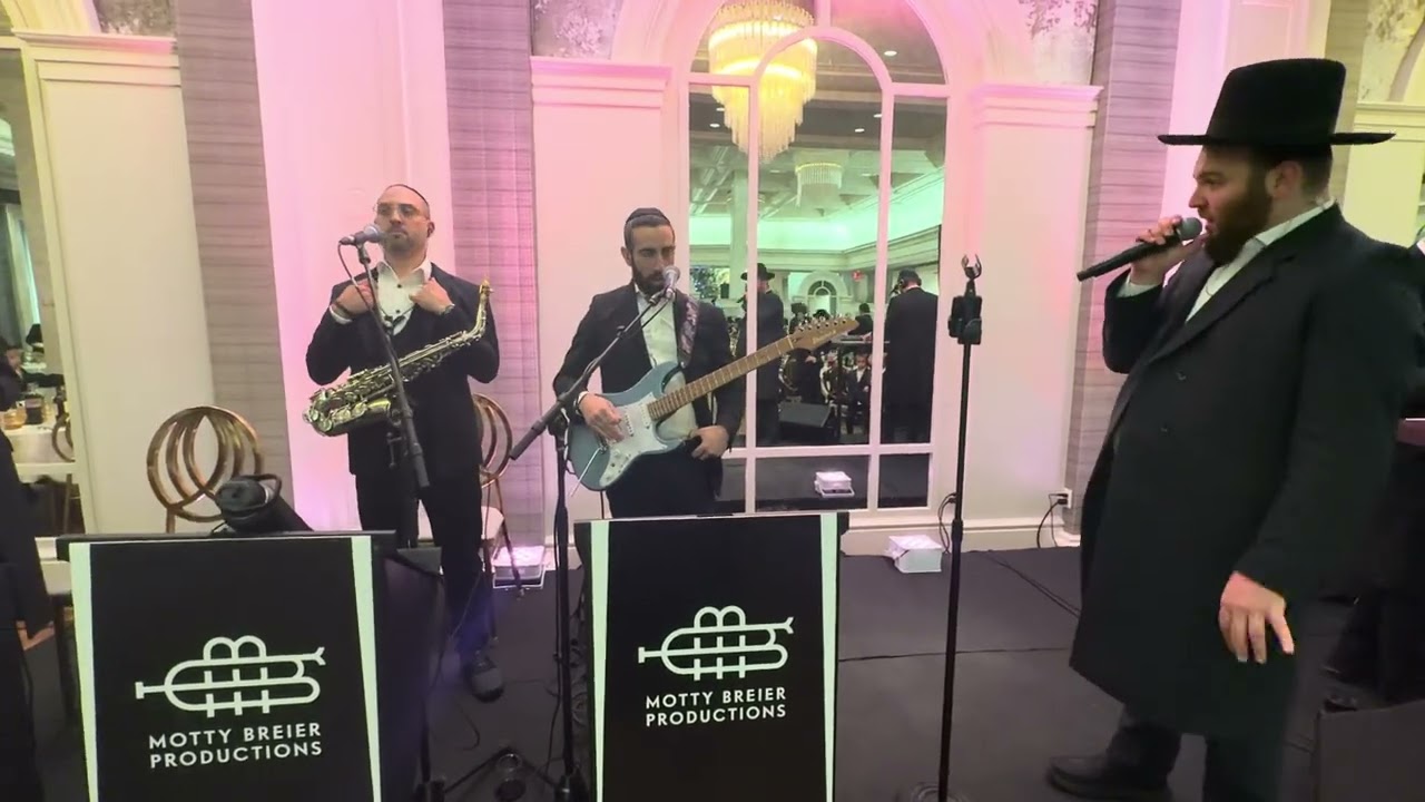 Motty Breier on the keys & Chaim Brawn Rosh Chodesh ראש חודש