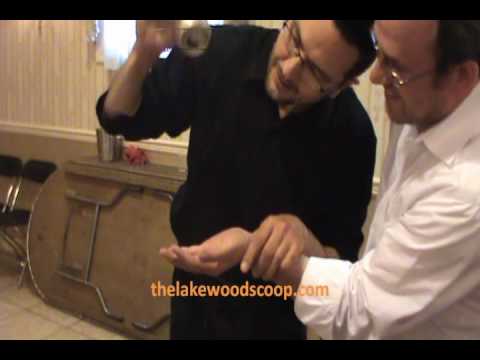 Shimi Illuzini Puts Coin Through Closed Soda Can Illusion