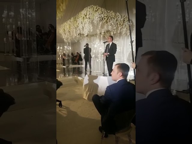 Yaakov Shwekey Singing At A Chuppah