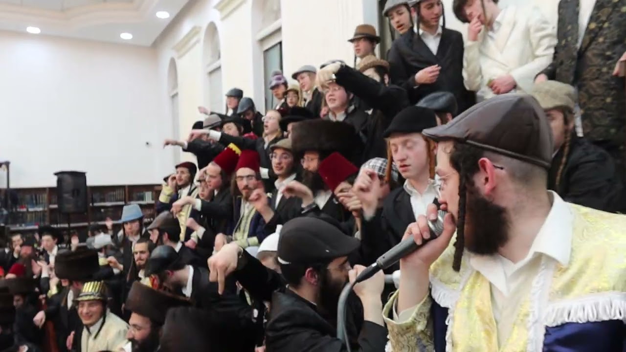 "יש בורא עולם" - טיש פורים דמוקפין  תשפ"ו ירושלים