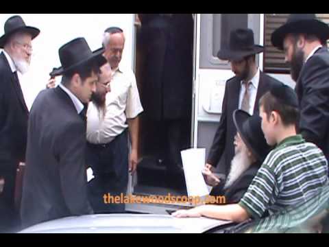Reb Nosson Tzvi Finkel Shlita Visits BMG