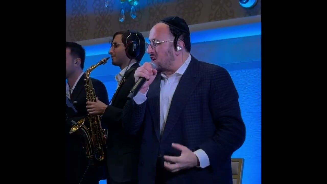 ליפא שמעלצער בביצוע אש ״שחולת אהבה אני״ של ארי סאמעט