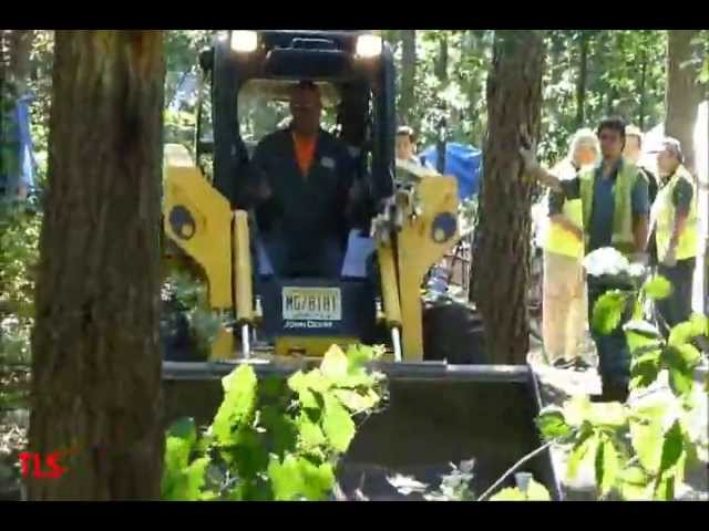Tearing down Illegal tents at Tent City Lakewood NJ