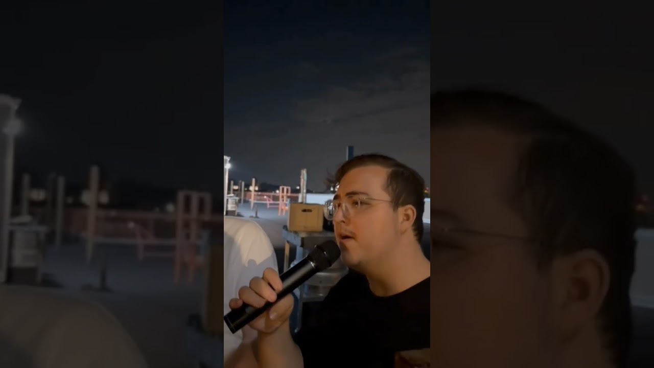 קומזיץ אויפן דאך