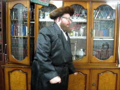 ר' מנשה לוסטיג'ס שבת - טיש     Friday night & Menashe