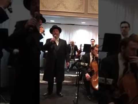Pinky Weber and YEEDLE singing together