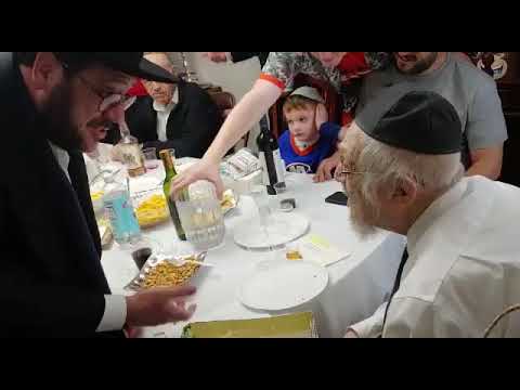Rav David Feinstein ztz"l - V'nahapoch hu (Purim)