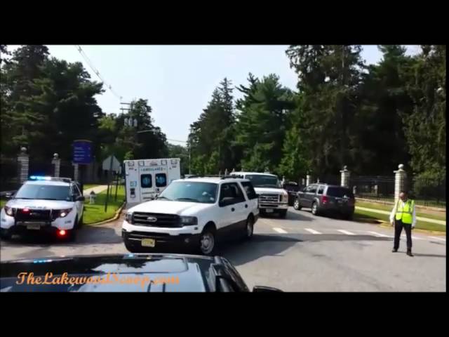 Aron Arriving at Levaya of Rebbetzin Rishel Kotler Video 1