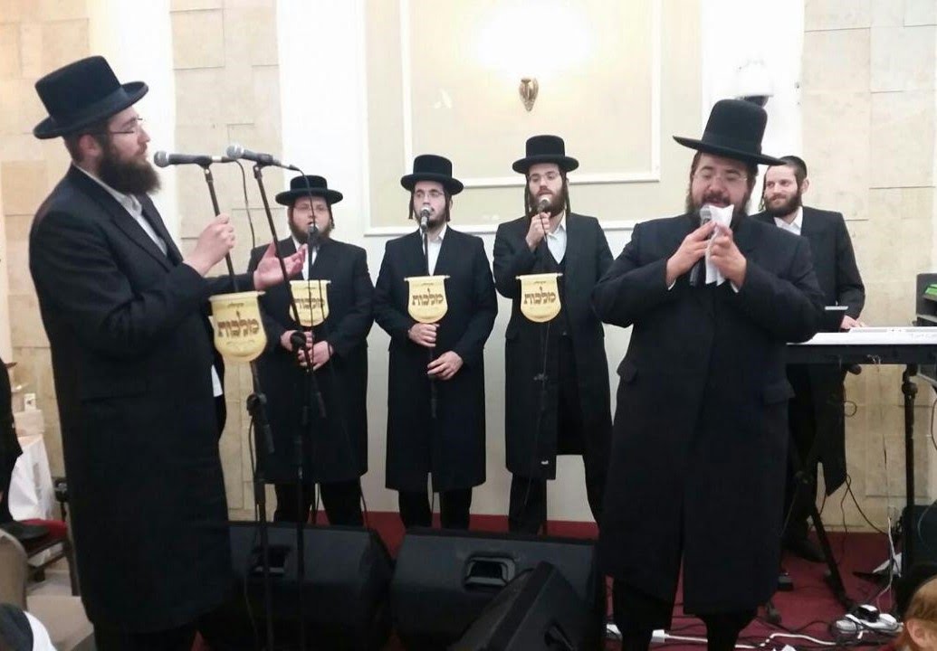 כזה עוד לא ראיתם! קריאת המגילה של ישראל אדלר ומקהלת 'מלכות'