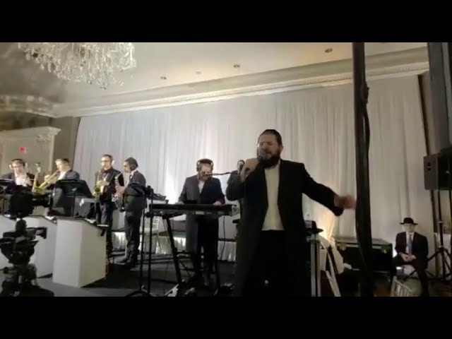 Berko Brothers Rocking At A Wedding! האחים בערקוי בחתונה