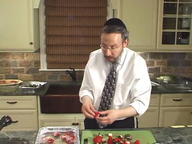 Insect-Free: A Guide to Home Vegetable Inspection: Berries (4 of 4)