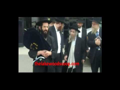 Harav Aharon Leib Shteinman Shlita Arrives To America
