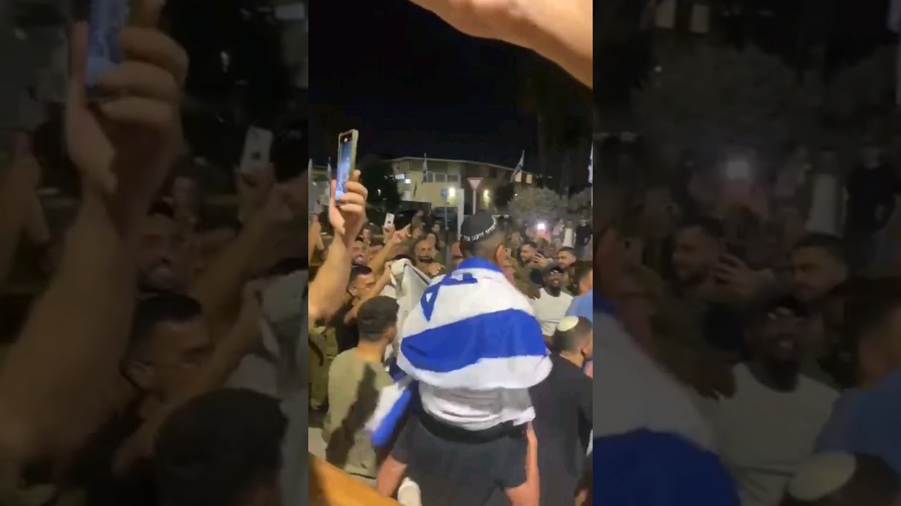 עיליי וניתאי צרפתי עם חיילי צה"ל בשיר "כובשים את עזה" של דניאל סעדון