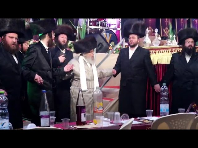 Pinsk Karlin Rebbe At Siyum Maseches Pesachim