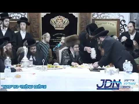 כ"ק אדמו"ר מסקולען ירושלים שליט"א בעריכת השולחן חמשה עשר בשבט שנת תשפ"ד לפ"ק חלק א