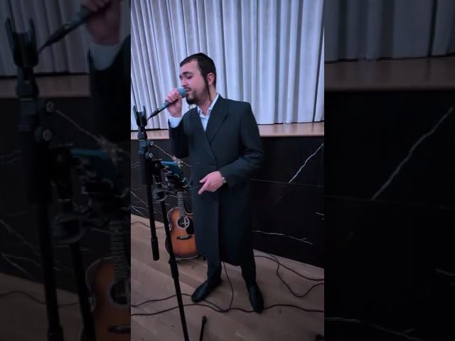 Yumi Gelb 🎹 Meilech Braunstein 🎤