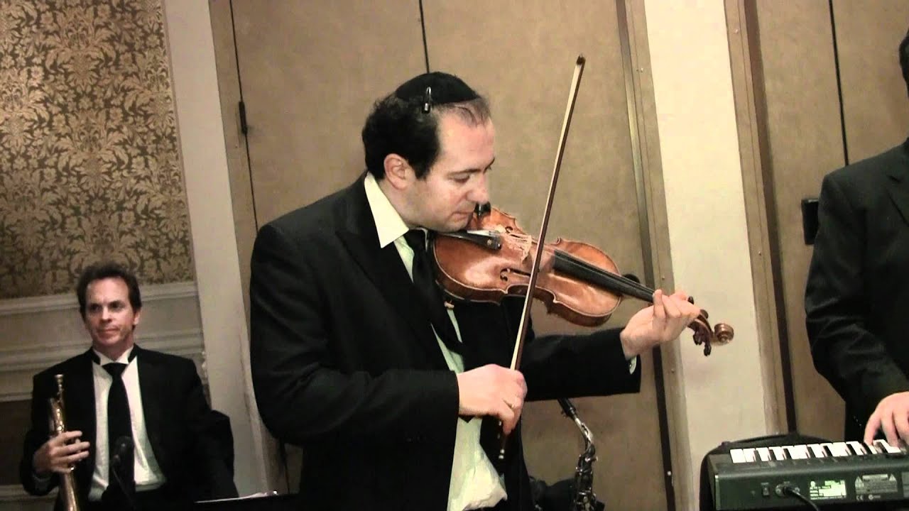 Yonatan Shlagbaum Sings Birchas Habayis With The Shloime Dachs Orchestra
