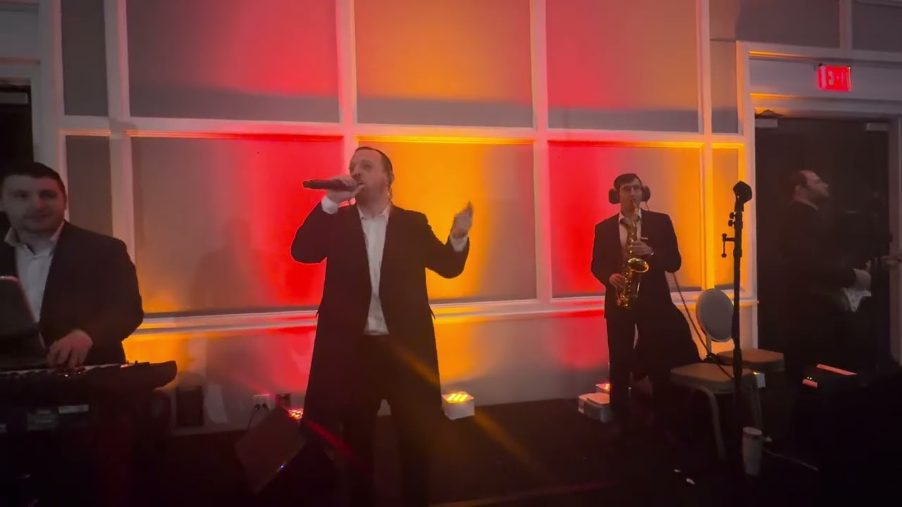 Sruly Green singing at the wedding of Dov Gavrial Alkayim | 🎹 A Chesky Schwartz Production