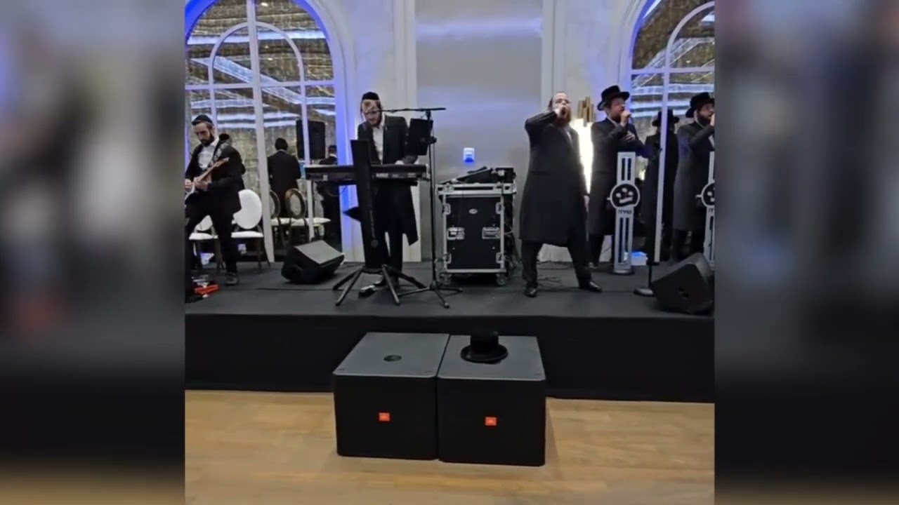 Hershy Langsam 🎹 Yidi Bialostozky 🎤 Shira Choir