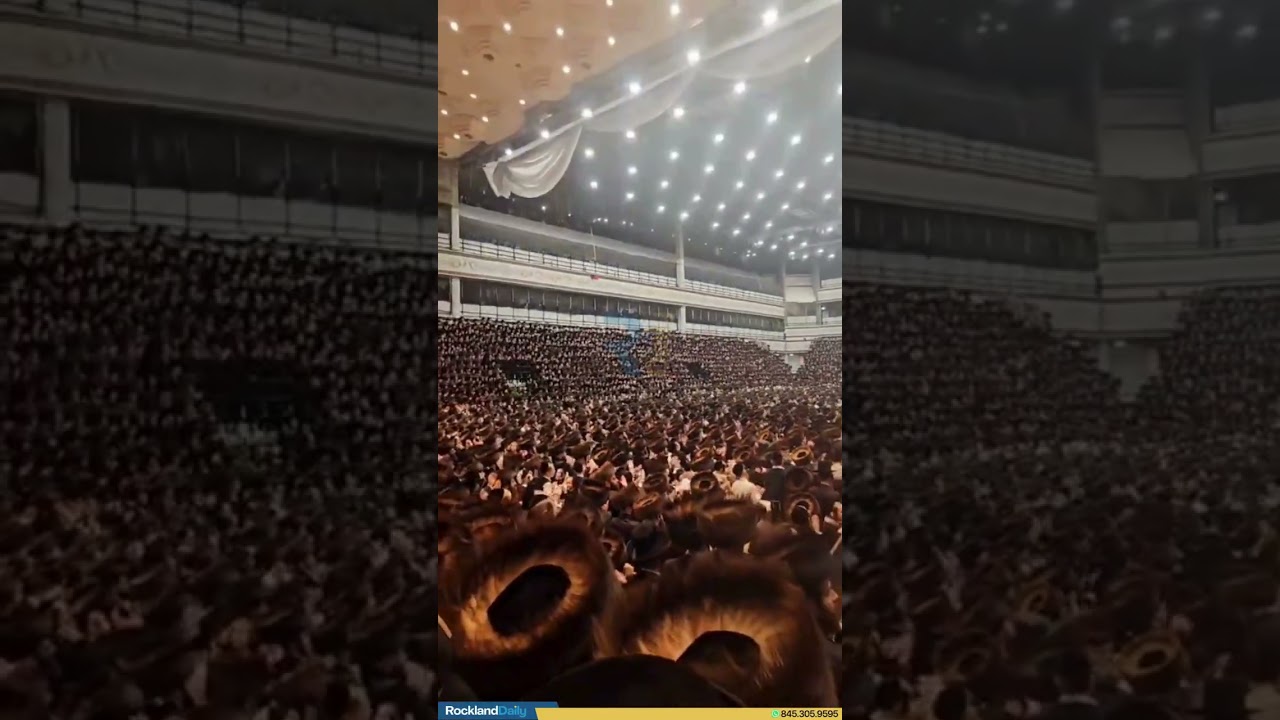 Thousands at the Motze Shabbos event following "Shabbos Chazak" in Skver.