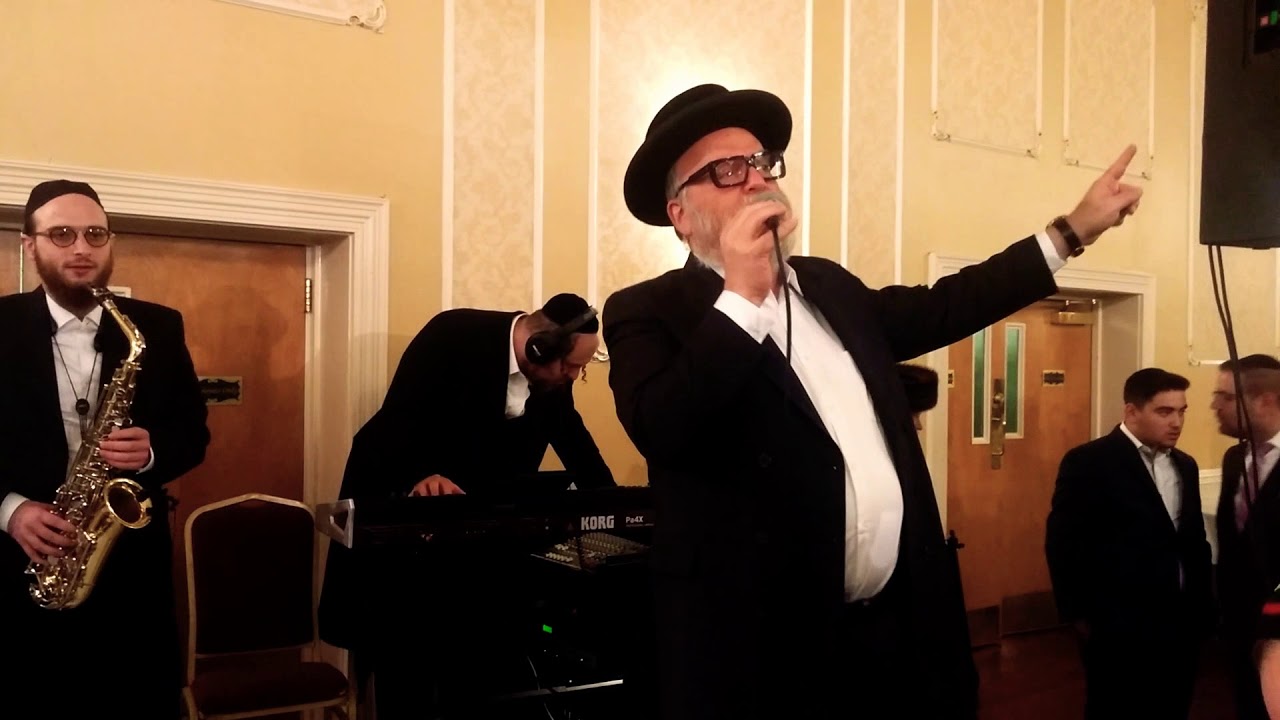 Michoel Schnitzler rocking at wedding in monsey With yidy holtzler production|מיכאל שניצלער-עד הנה