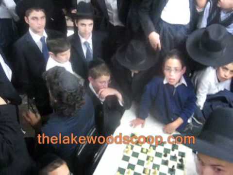 Betzalel Goodman Playing Chess Without Looking