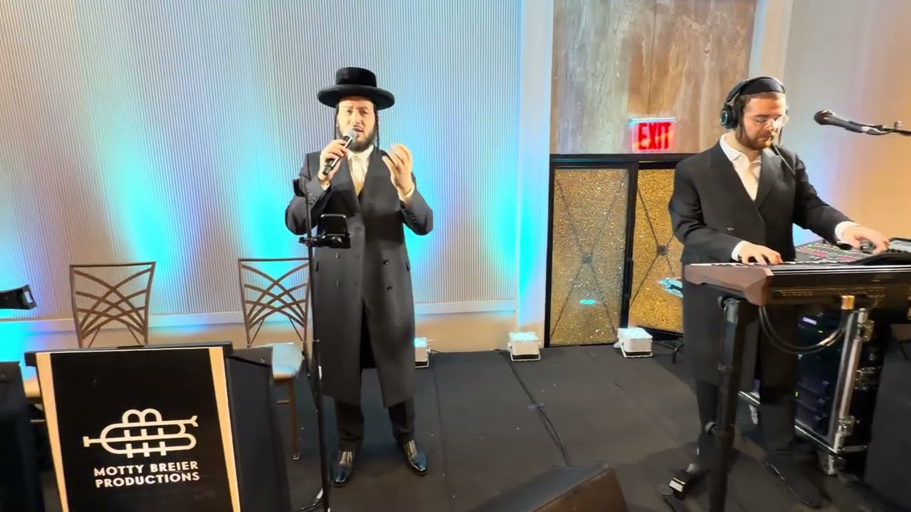 Motty Brier on the keys & Motty ilowitz @ Moshe Yossi Kleinmam beautiful חופה