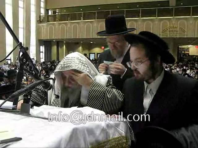 Atzeres Tefilah Kids In Boro Park Tishrei 5772