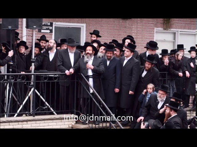 Sholom Mordechai Rubashkin In Skver After His Release - 5778