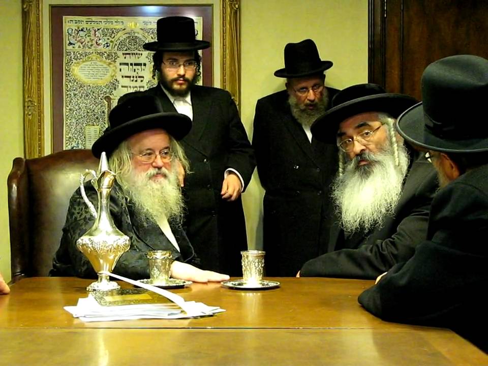 Dushinsky Rebbe visiting Munkatcher Rebbe Part 3