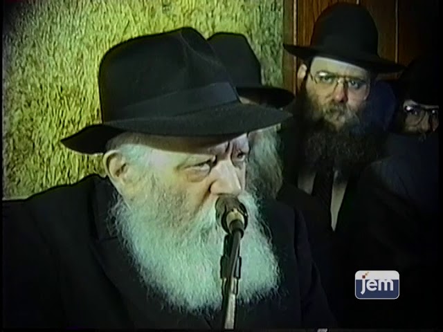 Highlights from 770: The Lubavitcher Rebbe Addresses a Group of Donors in English