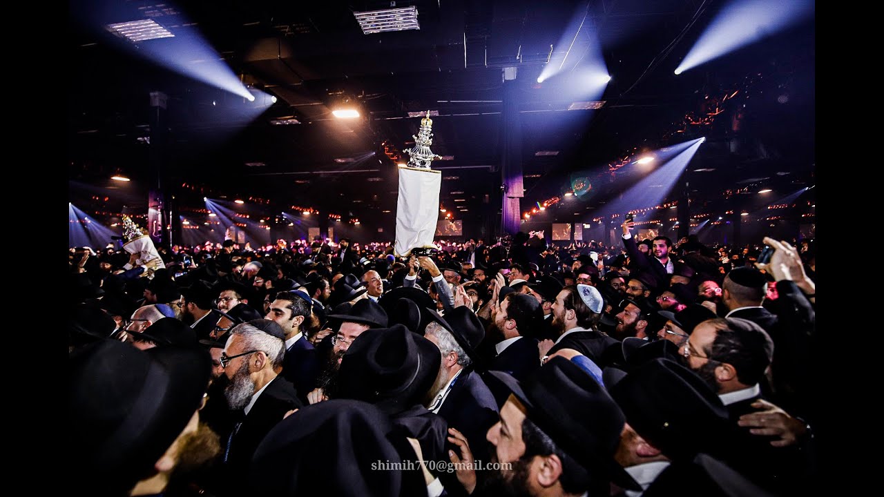 Dancing at Siyum of 36 Sifrei Torah - Kinus Hashluchim 5783