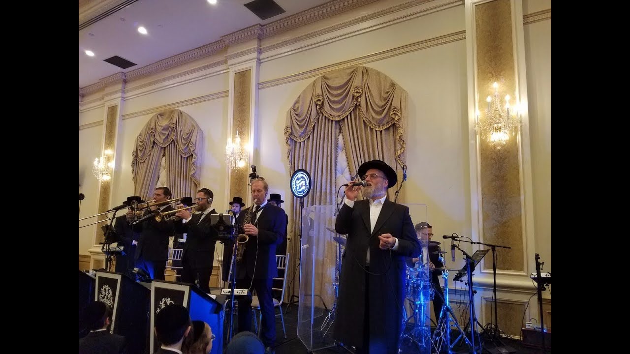 Michoel Schnitzler with the freilach band & shira choir|מיכאל שניצלער עם תזמורת פרייליך וחברת שירה