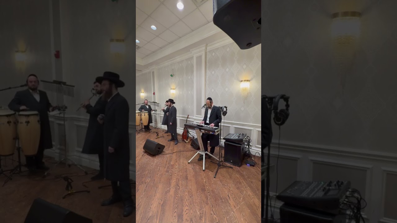 דוד בערגער עם הקלידן יענקי ליווי