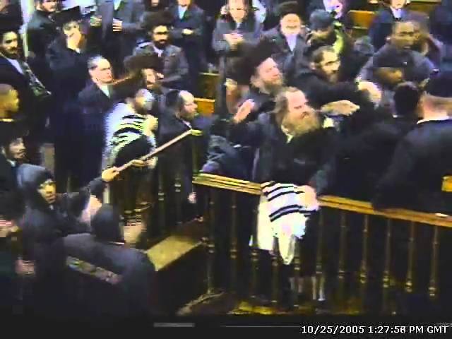 Aron Teitelbaum's Hakufes attack in Satmar Willamsburg