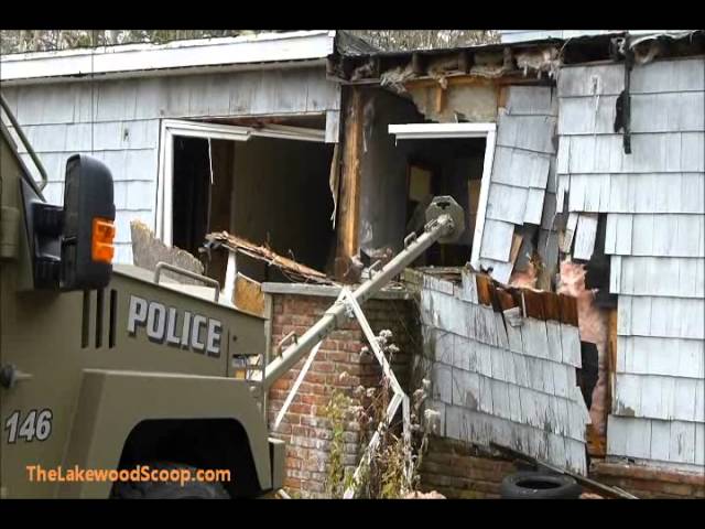 Lakewood SRT SWAT Special Response Team Training Bearcat Battering Ram   The Lakewood Scoop