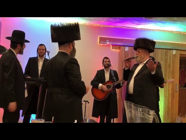 Michoel Schnitzler & Chanaya Schnitzer sing pekele song, with Dovy Meisels, Don Stern, & Moishy S.