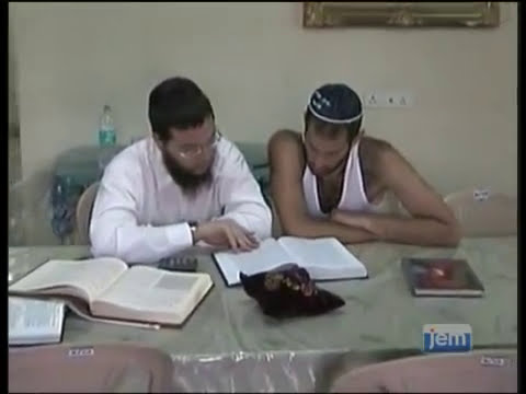 Rabbi Gavriel Holtzberg Torah Class at Mumbai Chabad