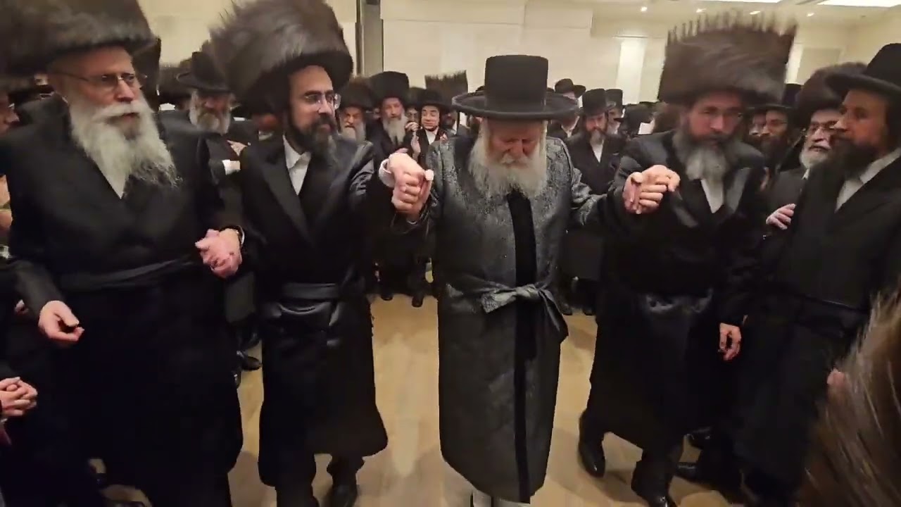 Bobover Rebbe Dances At the Wedding of one of his chassidim - Kislev 5786